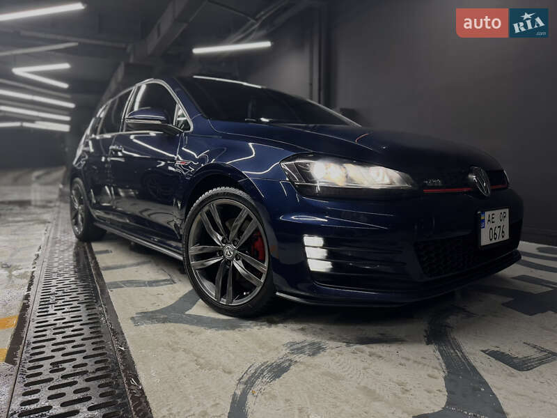 Volkswagen Golf gti (2015)