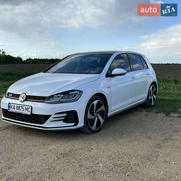 Volkswagen Golf gti (2020)