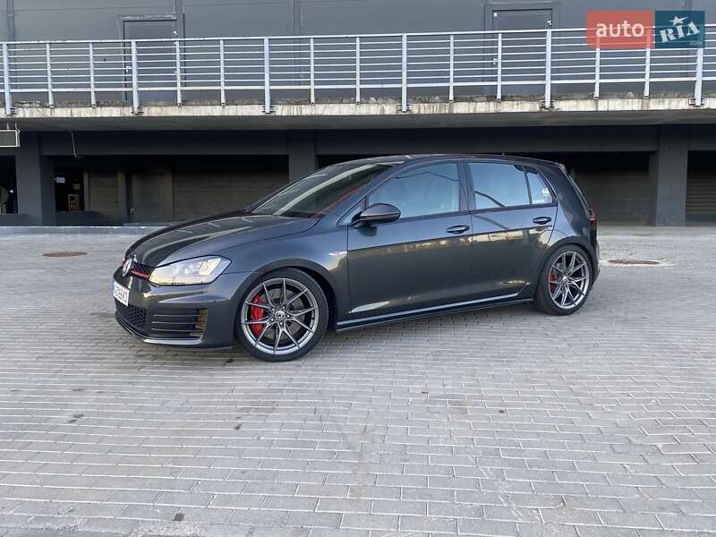 Volkswagen Golf gti (2015)