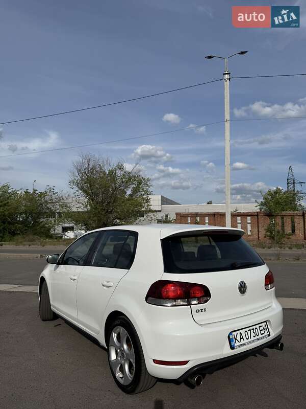 Volkswagen Golf gti (2010)