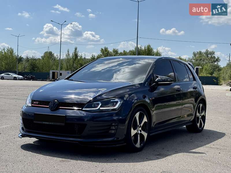 Volkswagen Golf gti (2016)