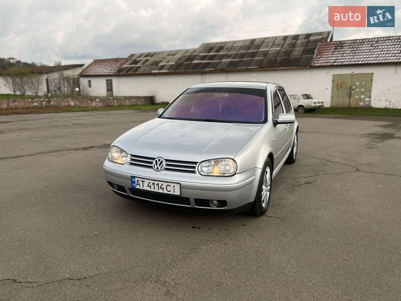 Volkswagen Golf (2002)