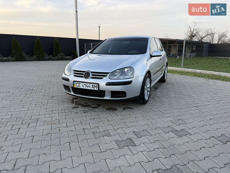 Volkswagen Golf (2003)