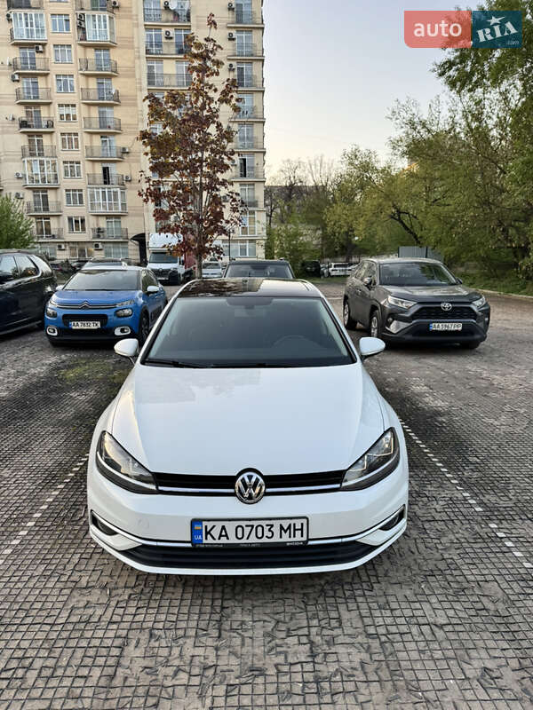 Volkswagen Golf (2017)