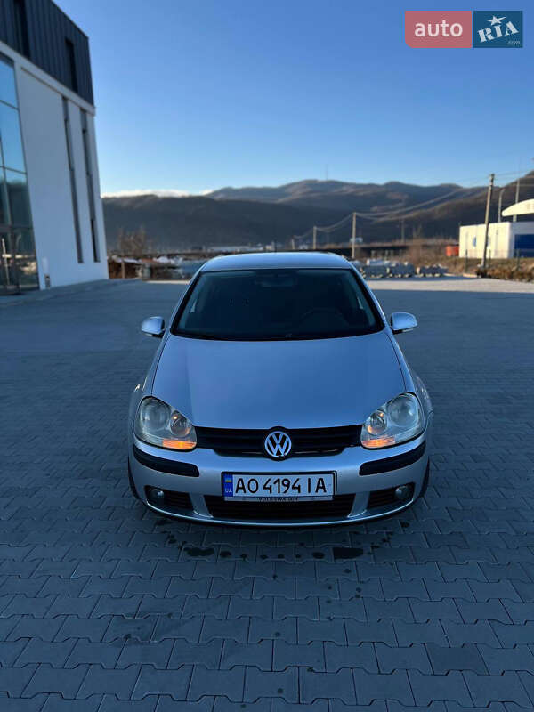 Volkswagen Golf (2005)