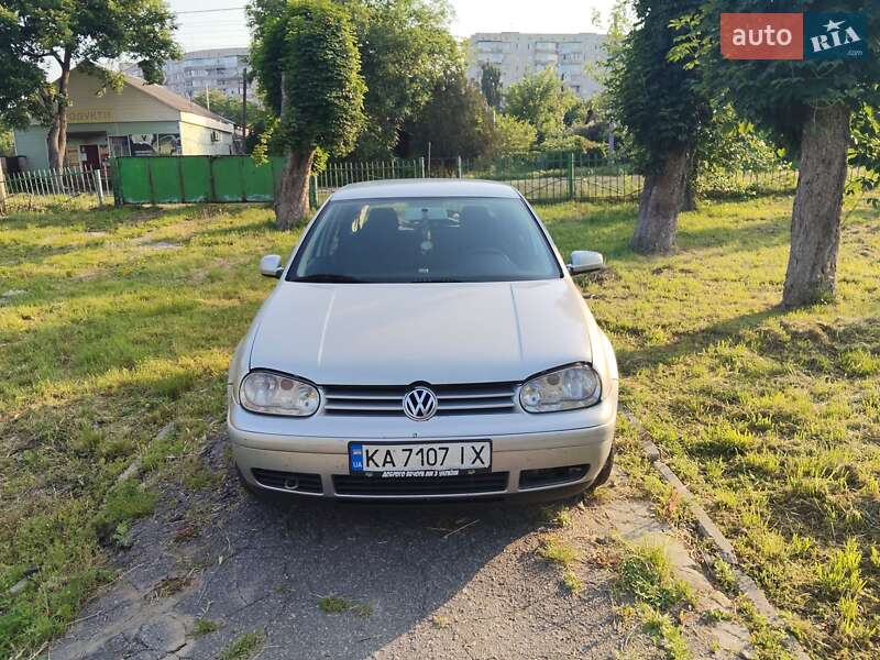 Volkswagen Golf (2001)