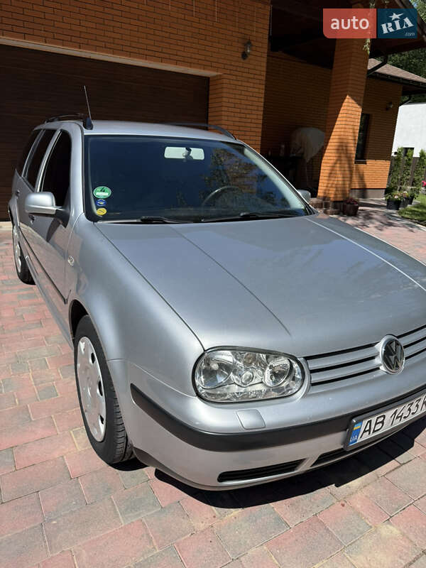 Volkswagen Golf (2001)