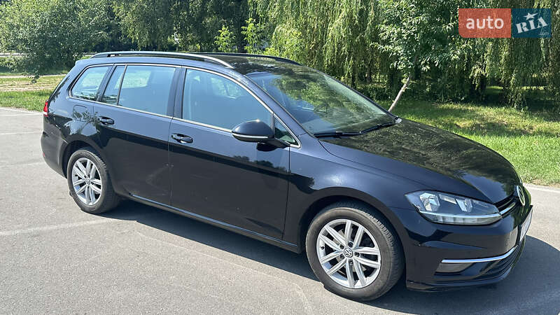 Volkswagen Golf (2019)