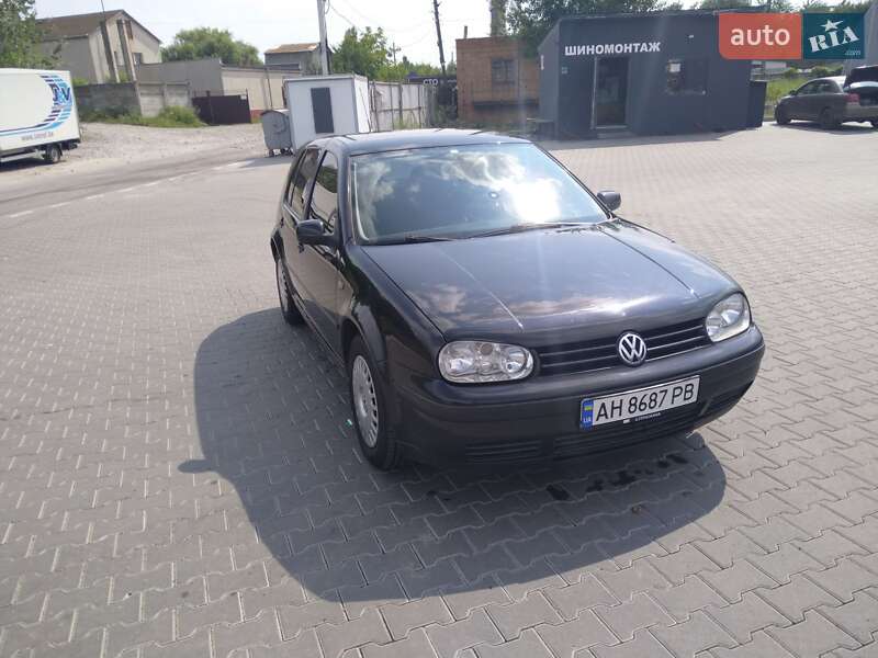 Volkswagen Golf (1998)