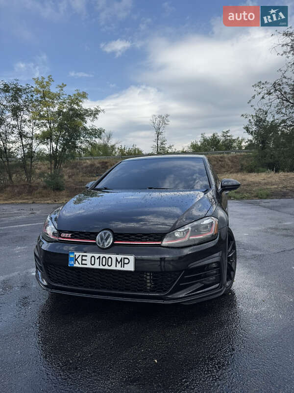 Volkswagen Golf (2018)