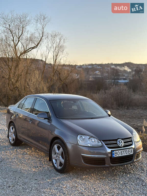 Volkswagen Jetta (2005)