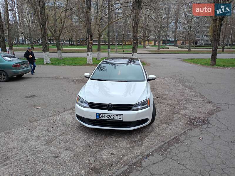 Volkswagen Jetta (2013)