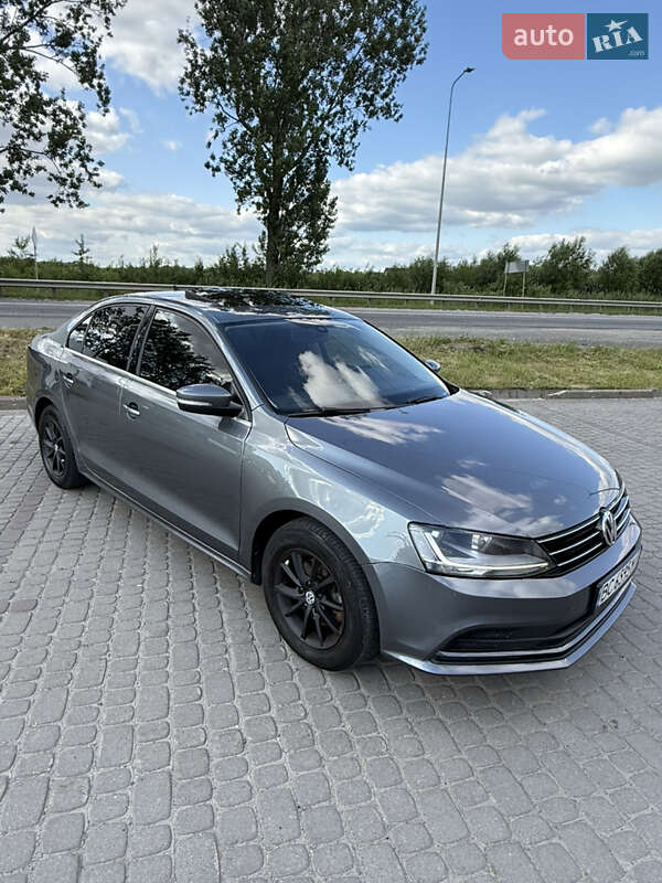 Volkswagen Jetta (2016)