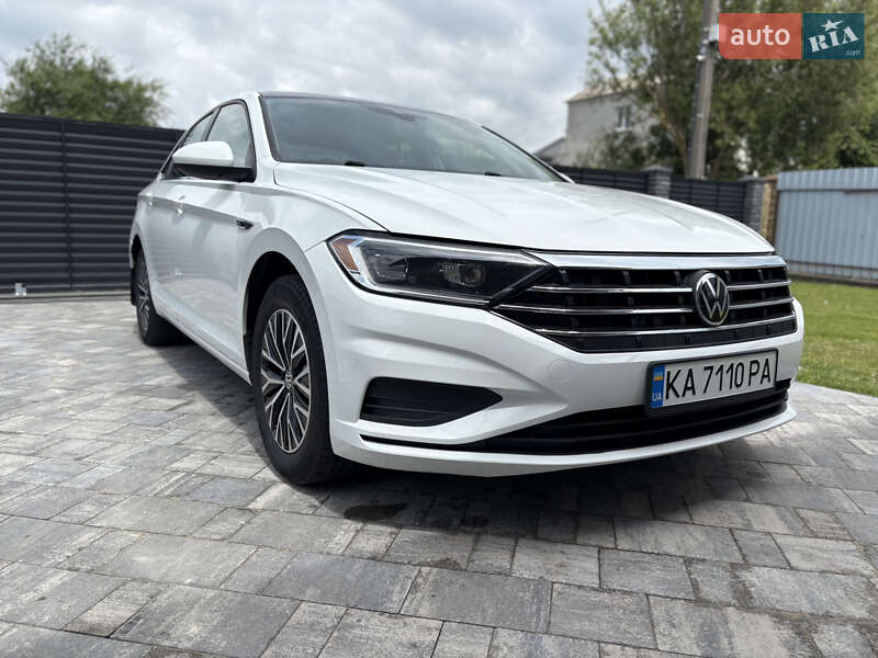 Volkswagen Jetta (2018)