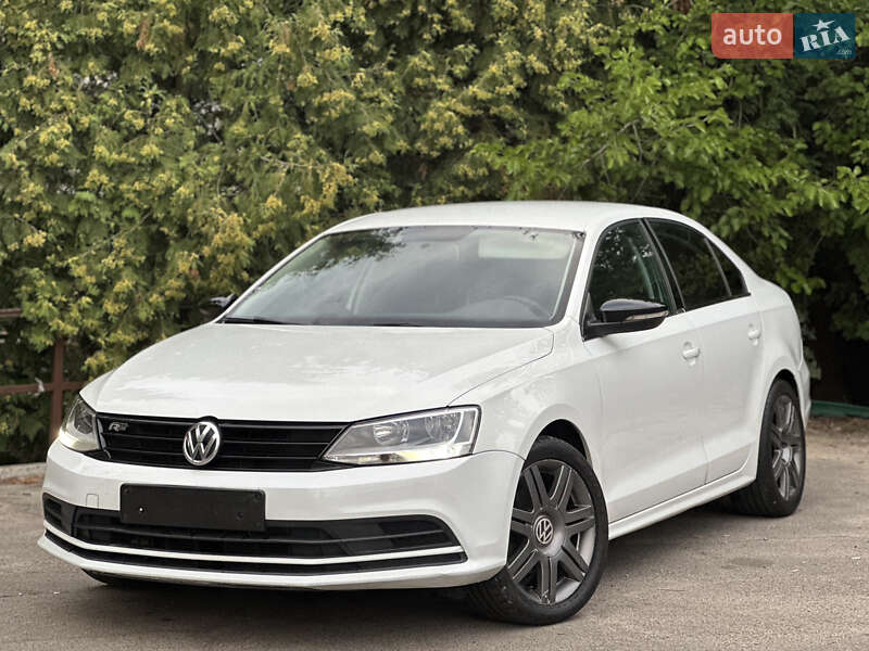 Volkswagen Jetta (2016)
