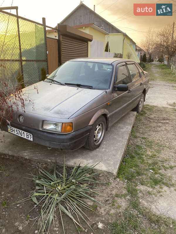 Volkswagen Passat (1990)