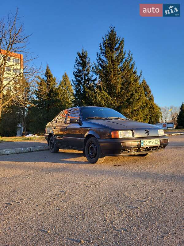 Volkswagen Passat (1990)