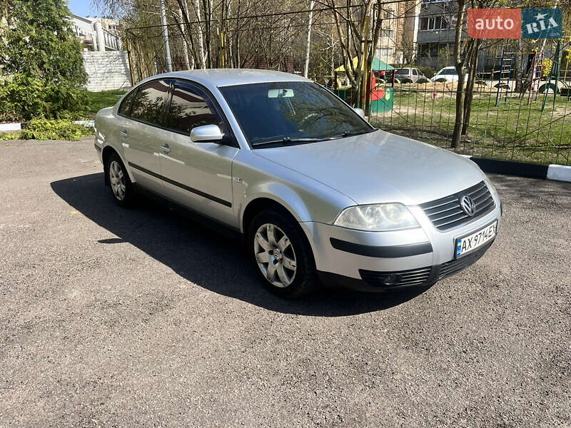 Volkswagen Passat (2003)