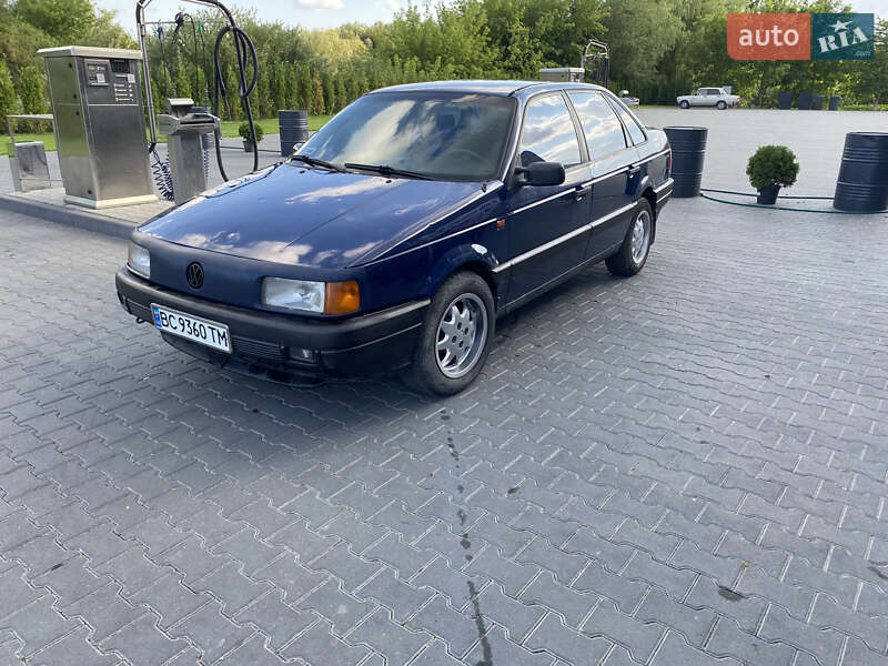 Volkswagen Passat (1992)