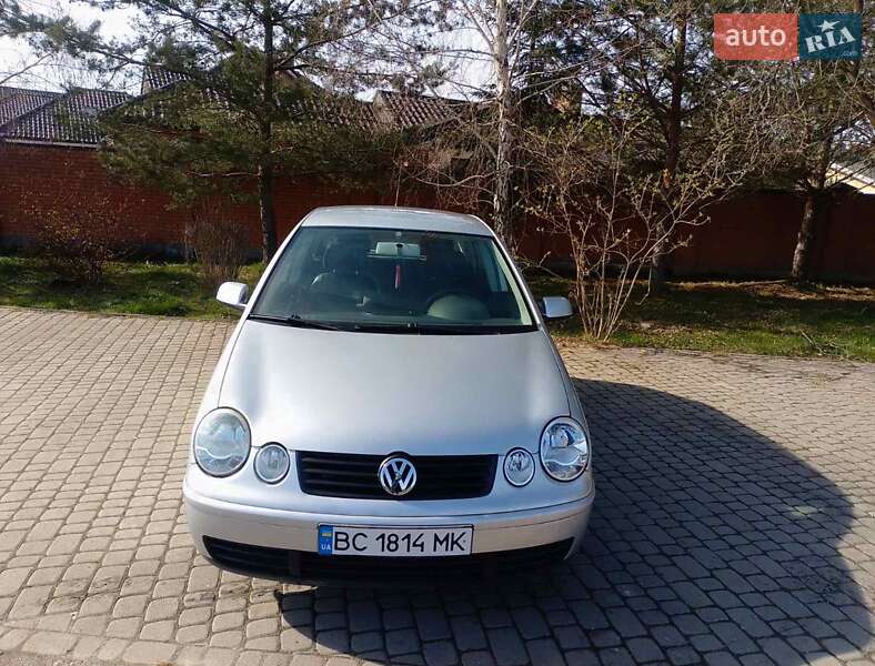 Volkswagen Polo (2003)