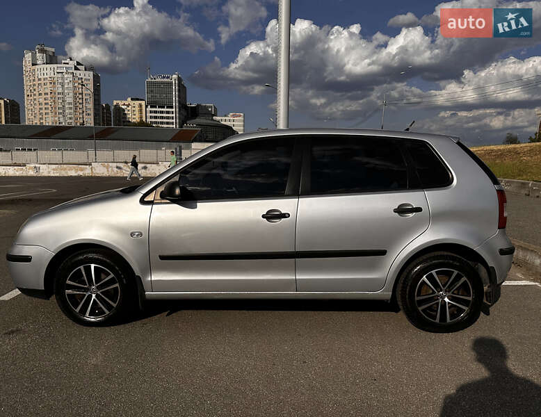 Volkswagen Polo (2005)