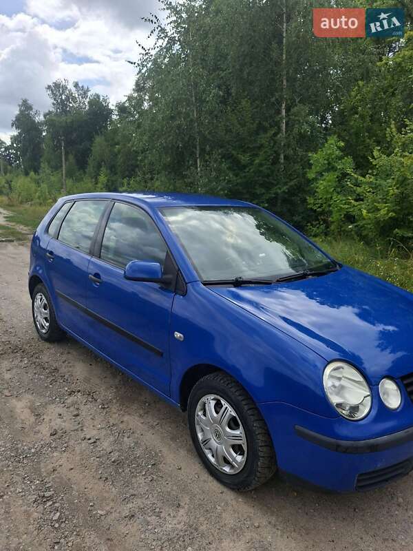 Volkswagen Polo (2004)