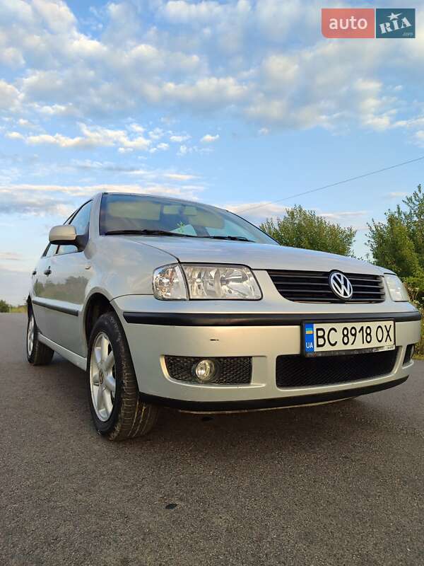 Volkswagen Polo (2000)