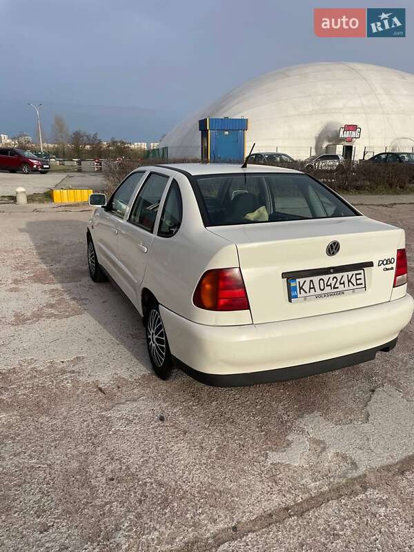 Volkswagen Polo (1999)