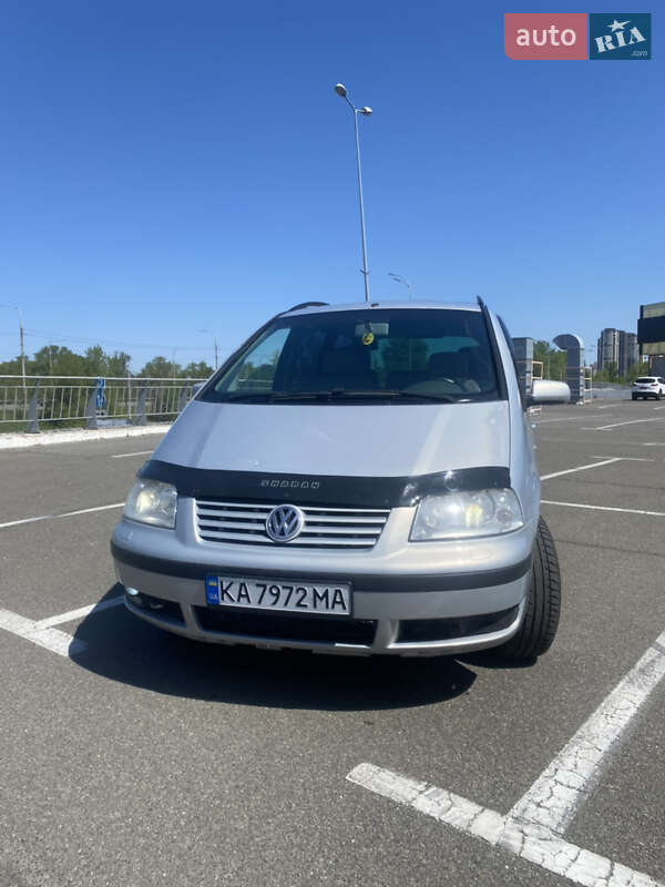 Volkswagen Sharan (2001)