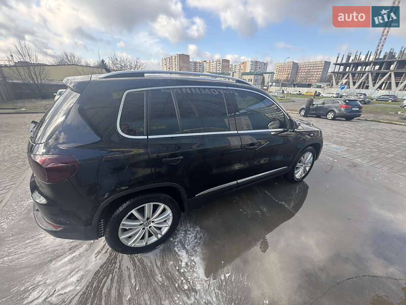 Volkswagen Tiguan (2014)