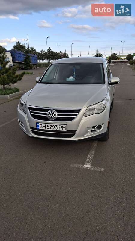 Volkswagen Tiguan (2011)
