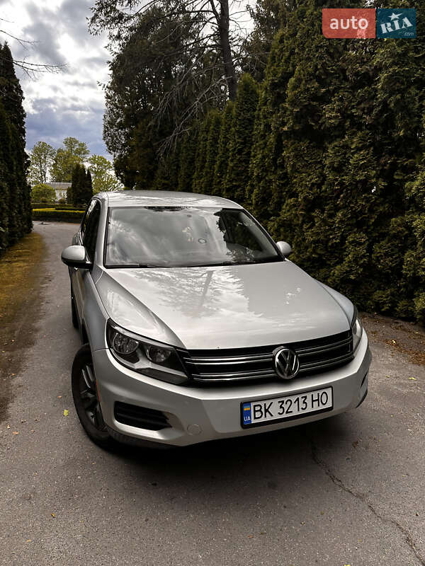 Volkswagen Tiguan (2012)