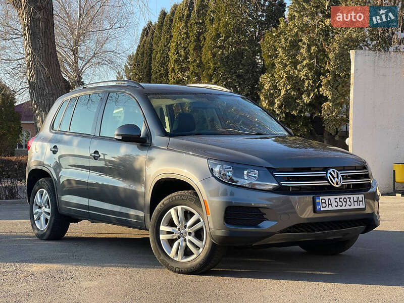 Volkswagen Tiguan (2016)