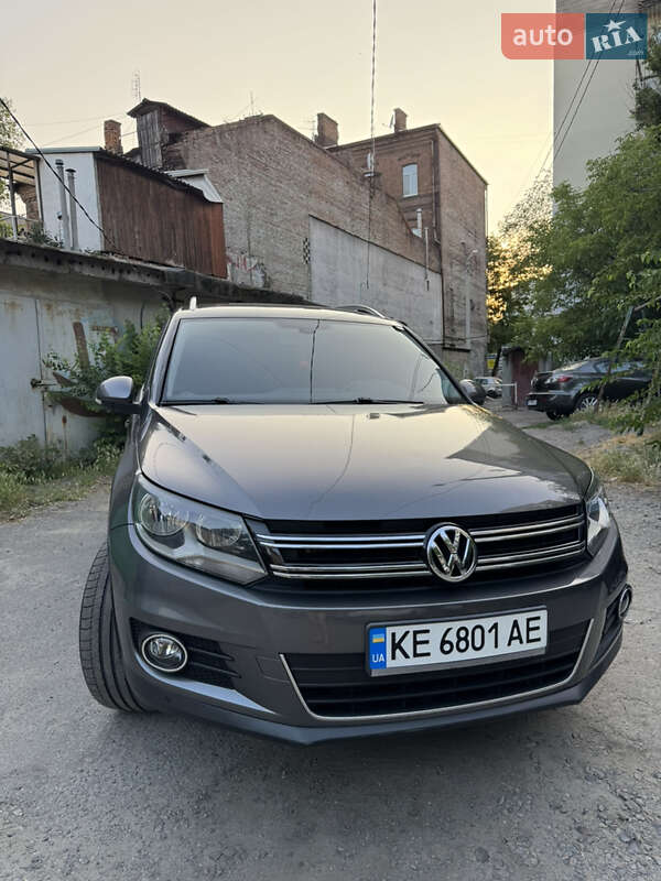 Volkswagen Tiguan (2012)