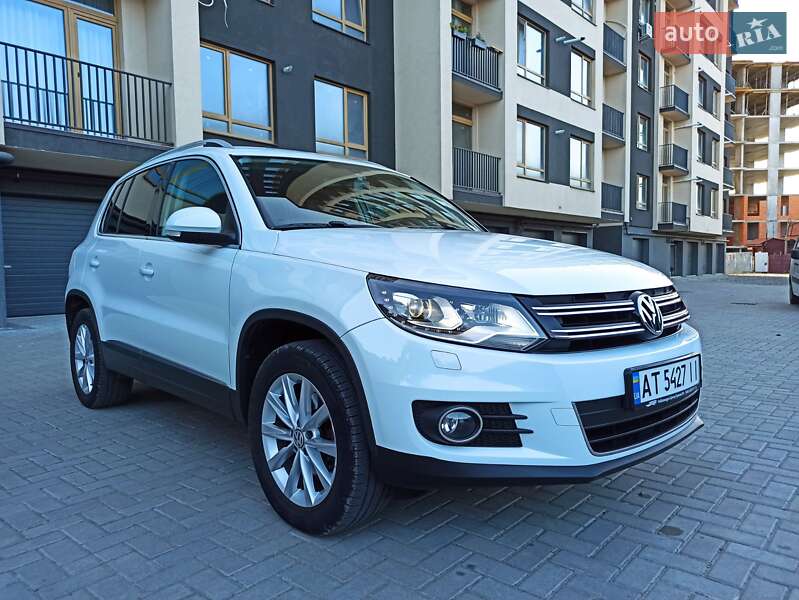 Volkswagen Tiguan (2015)