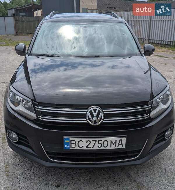 Volkswagen Tiguan (2015)