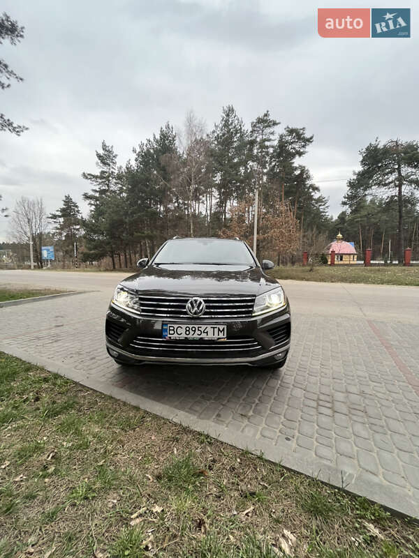 Volkswagen Touareg (2015)