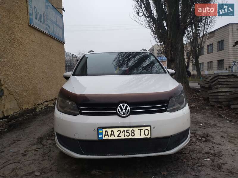 Volkswagen Touran (2011)