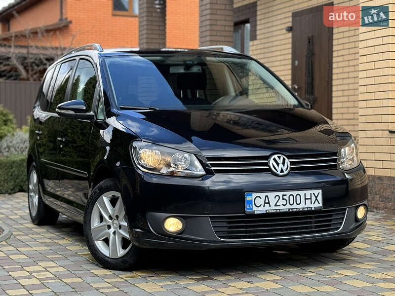 Volkswagen Touran (2015)