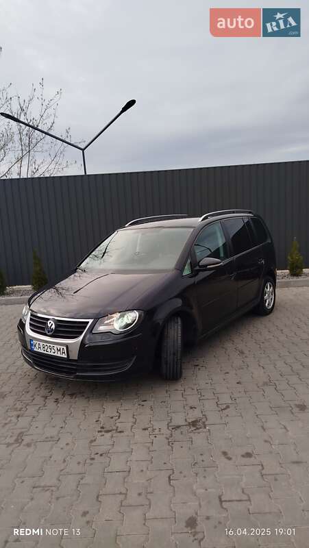 Volkswagen Touran (2009)