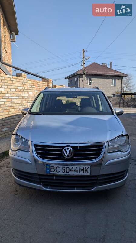 Volkswagen Touran (2010)