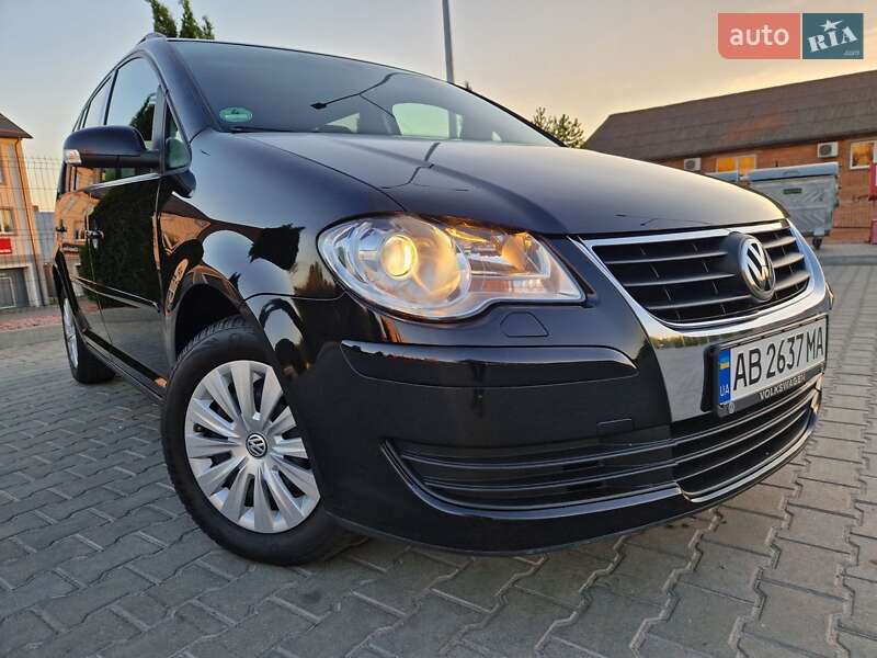 Volkswagen Touran (2008)