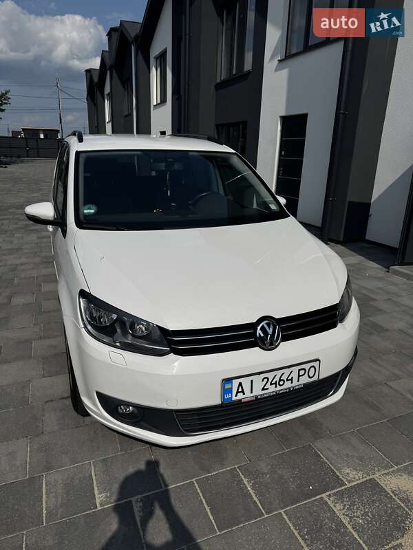 Volkswagen Touran (2012)