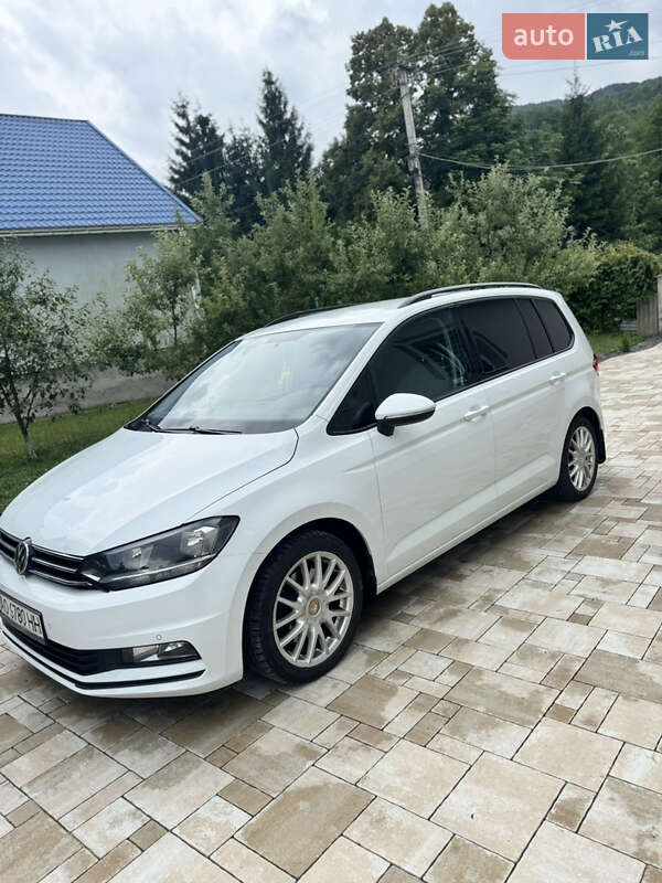 Volkswagen Touran (2015)