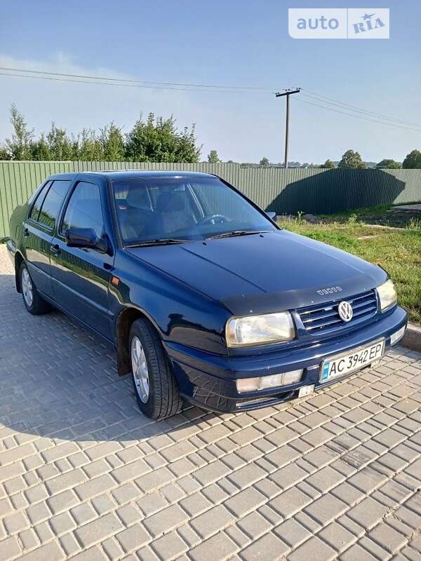 Volkswagen Vento 1.9 (1994)