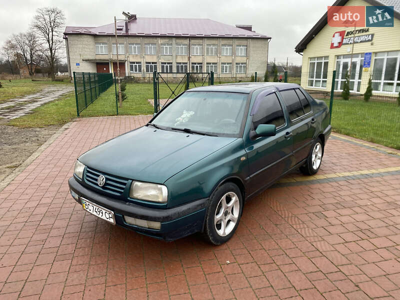 Volkswagen Vento (1996)