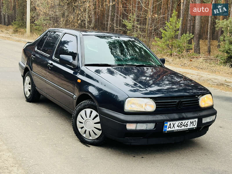 Volkswagen Vento (1993)