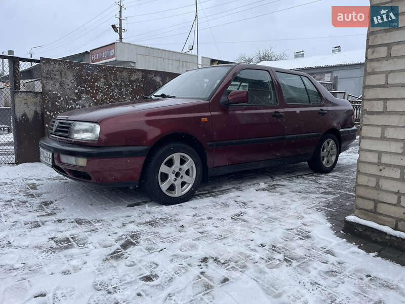 Volkswagen Vento (1993)