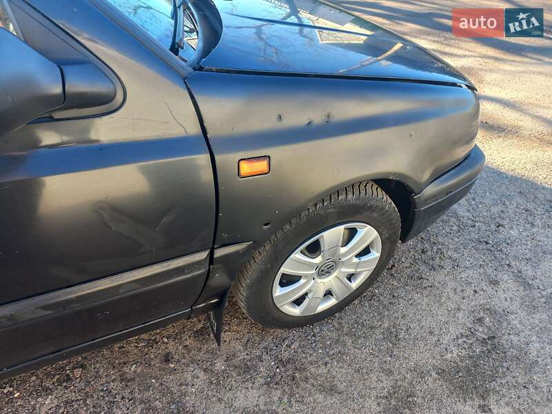 Volkswagen Vento (1993)