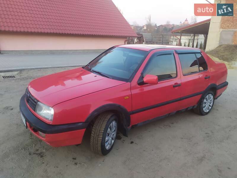 Volkswagen Vento (1993)